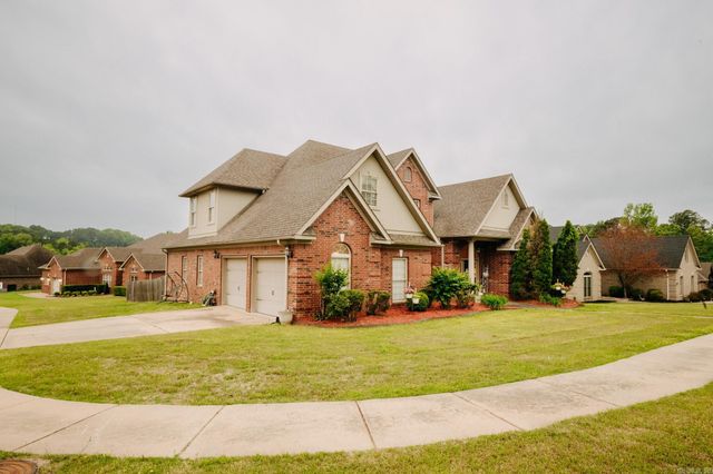 519 Scarlet Oaks Cove, Benton, AR 72019