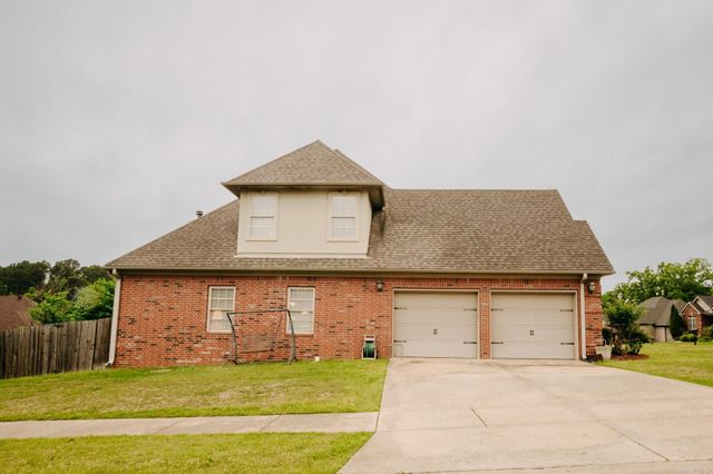519 Scarlet Oaks Cove, Benton, AR 72019