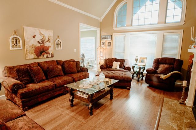 519 Scarlet Oaks Cove, Benton, AR 72019