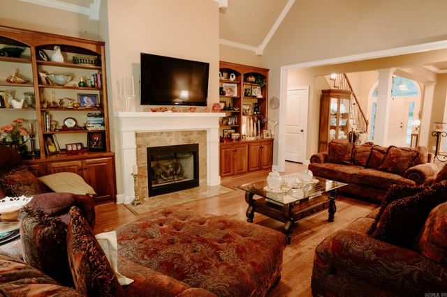 519 Scarlet Oaks Cove, Benton, AR 72019