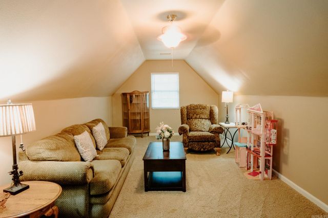 519 Scarlet Oaks Cove, Benton, AR 72019