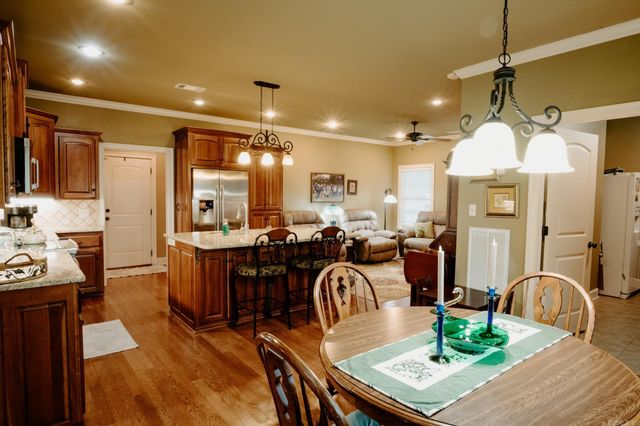 519 Scarlet Oaks Cove, Benton, AR 72019