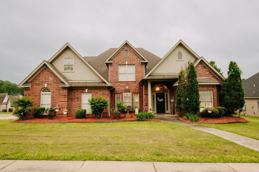 519 Scarlet Oaks Cove, Benton, AR 72019