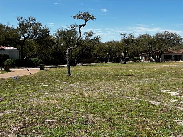 18 Royal Oaks Circ, Fulton, TX 78358