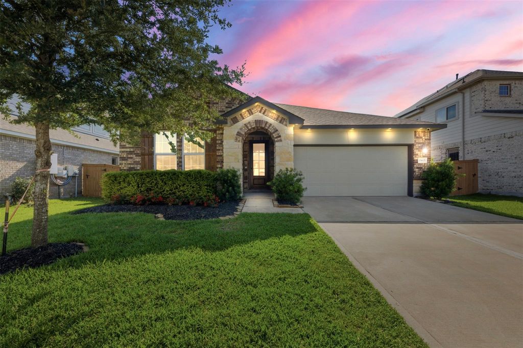 15615 Beltie Drive, Humble, TX 77346