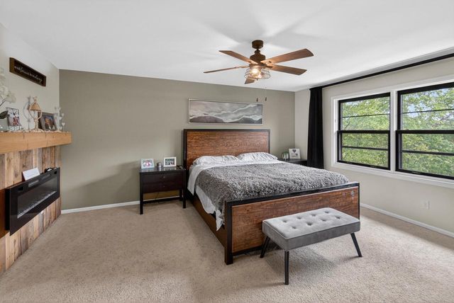 215 Quail CIRCLE, West Bend, WI 53090