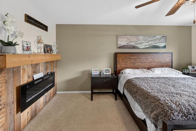 215 Quail CIRCLE, West Bend, WI 53090
