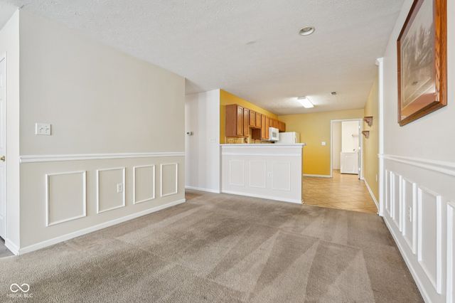 7347 Chapel Villas Lane UNIT B, Indianapolis, IN 46214