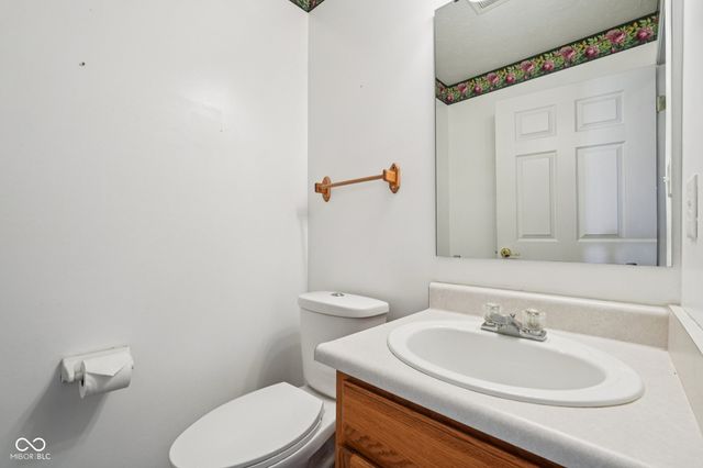 7347 Chapel Villas Lane UNIT B, Indianapolis, IN 46214