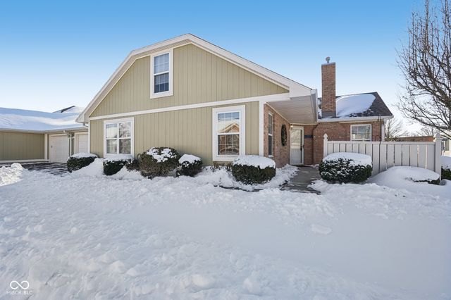 7347 Chapel Villas Lane UNIT B, Indianapolis, IN 46214