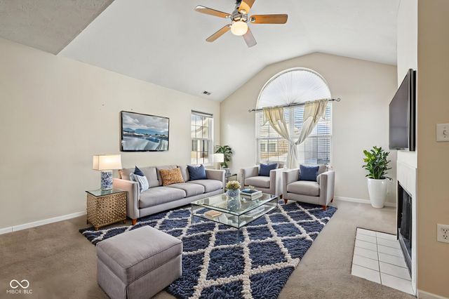 7347 Chapel Villas Lane UNIT B, Indianapolis, IN 46214