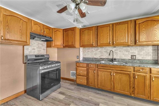 422 5th Street, Struthers, OH 44471