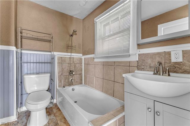 422 5th Street, Struthers, OH 44471