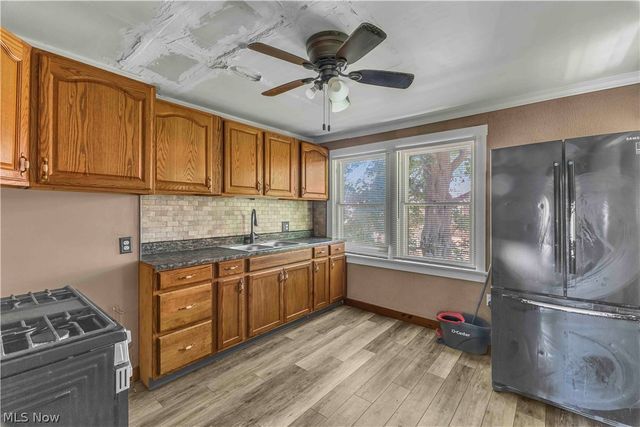422 5th Street, Struthers, OH 44471