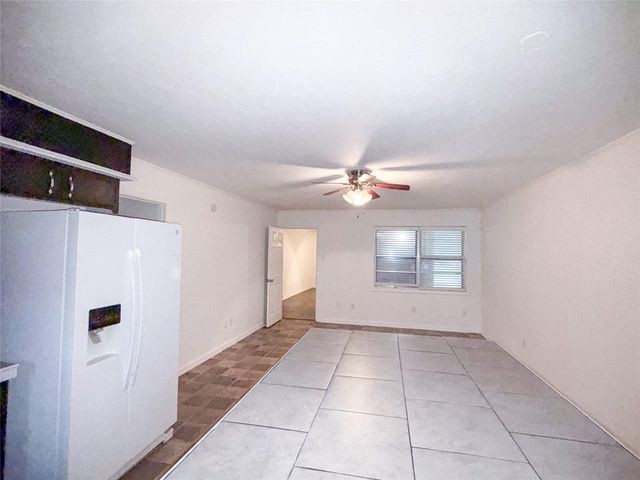 1307 Dwinnell Street, Baytown, TX 77520