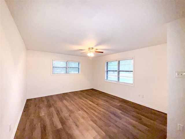 1307 Dwinnell Street, Baytown, TX 77520