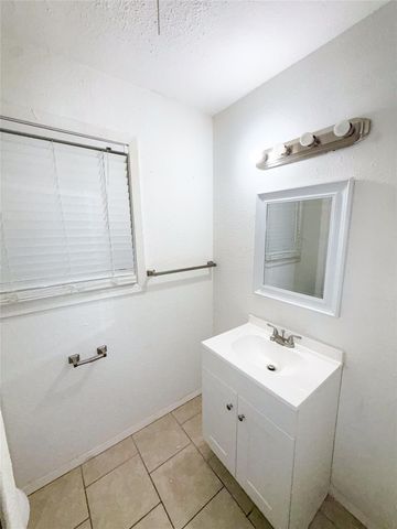 1307 Dwinnell Street, Baytown, TX 77520