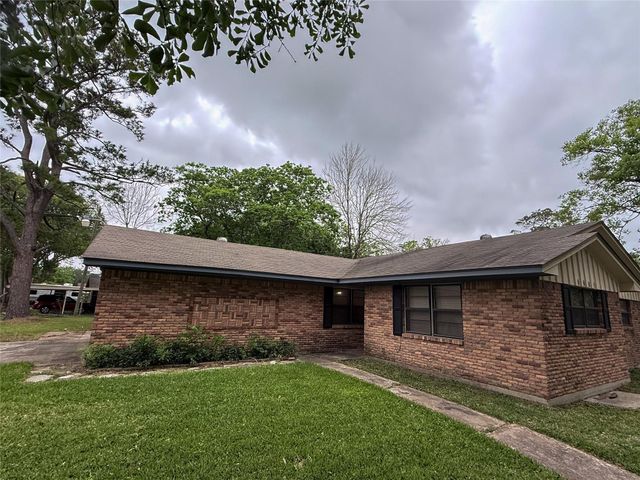 1307 Dwinnell Street, Baytown, TX 77520