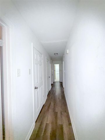 1307 Dwinnell Street, Baytown, TX 77520
