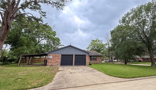 1307 Dwinnell Street, Baytown, TX 77520