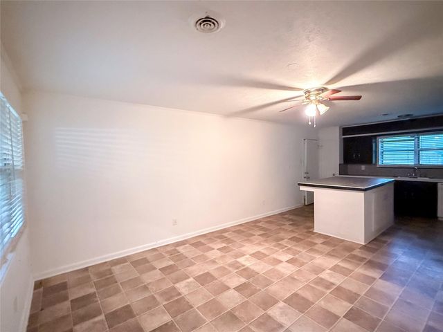 1307 Dwinnell Street, Baytown, TX 77520