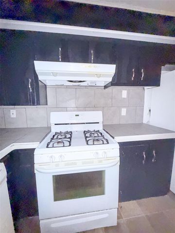 1307 Dwinnell Street, Baytown, TX 77520