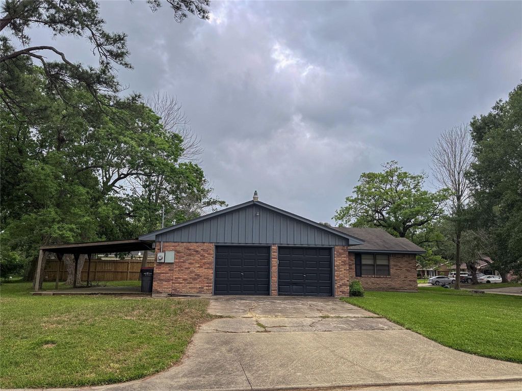 1307 Dwinnell Street, Baytown, TX 77520