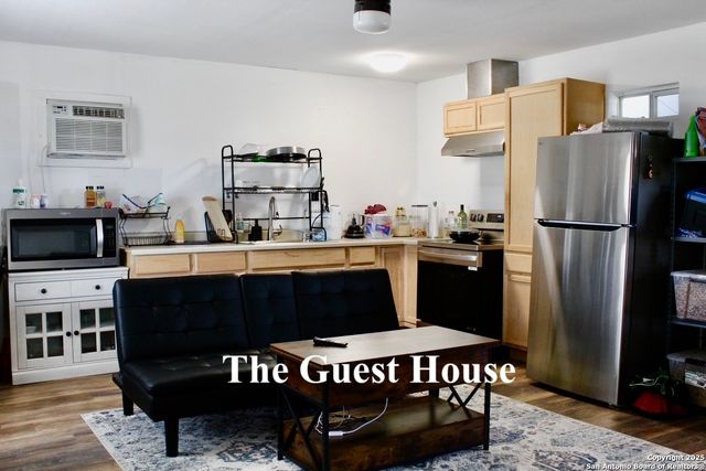 6286 fm 2146, Jourdanton, TX 78026