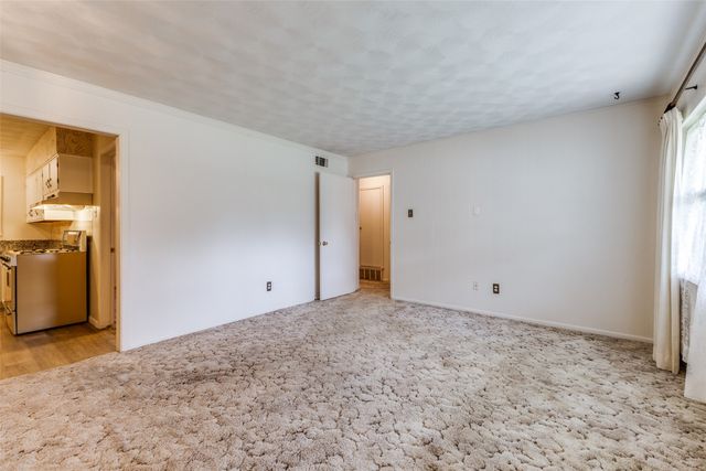 3724 Hogan Drive, Mesquite, TX 75150