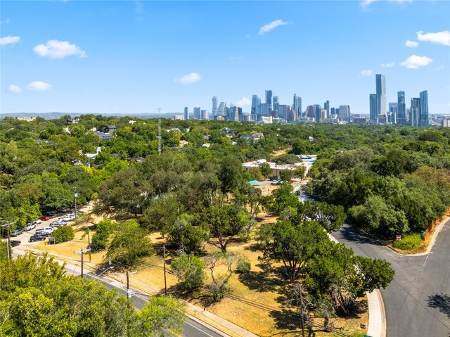2303 East Side DR 210, Austin, TX 78704
