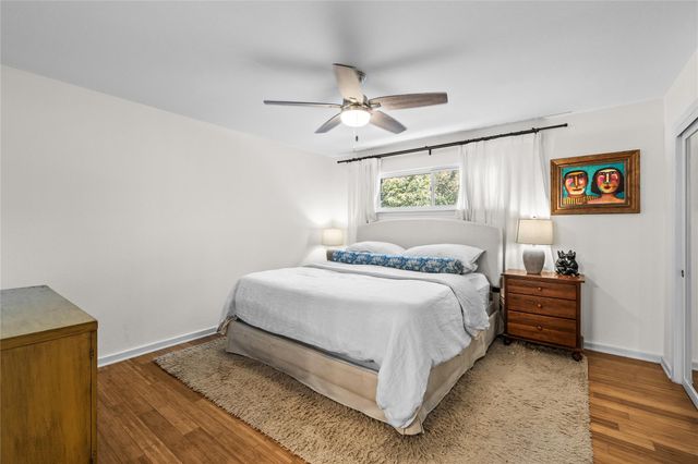 2303 East Side DR 210, Austin, TX 78704