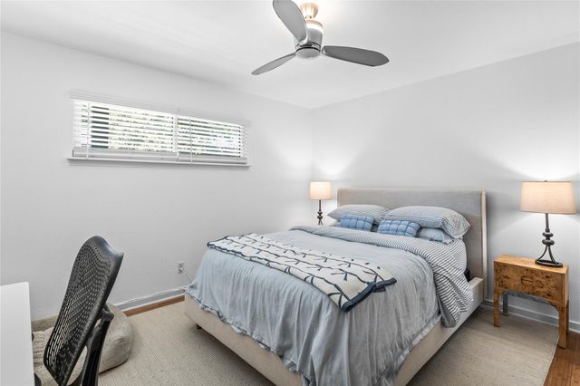 2303 East Side DR 210, Austin, TX 78704