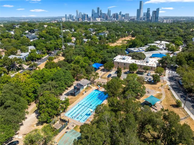 2303 East Side DR 210, Austin, TX 78704