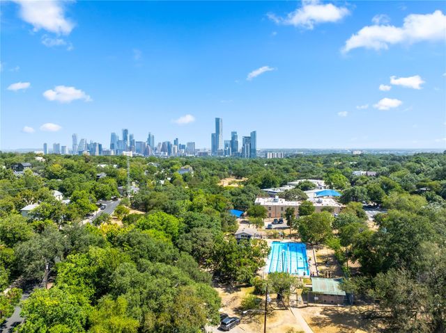 2303 East Side DR 210, Austin, TX 78704