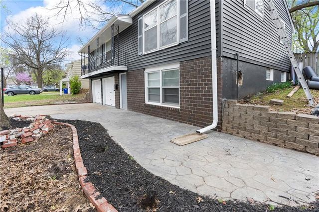 13128 Ashland Avenue, Grandview, MO 64030