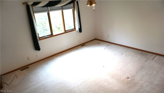 16801 Orchard Grove Drive, Middleburg Heights, OH 44130