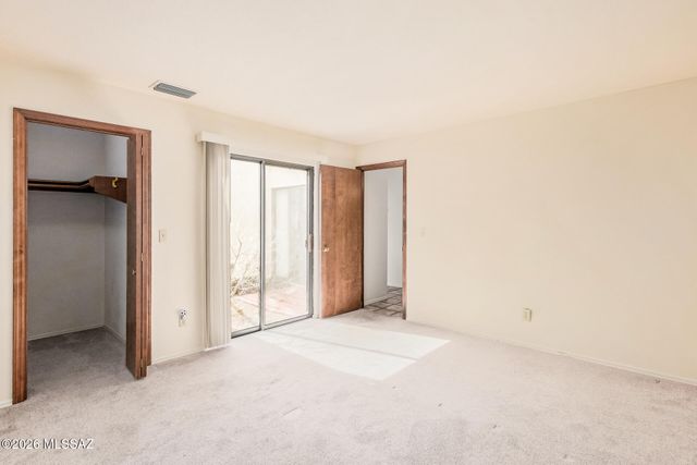 7853 N Calle De La Aldea, Tucson, AZ 85704