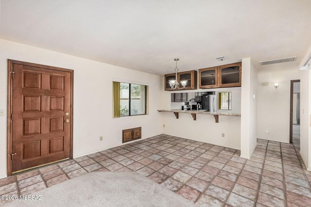 7853 N Calle De La Aldea, Tucson, AZ 85704