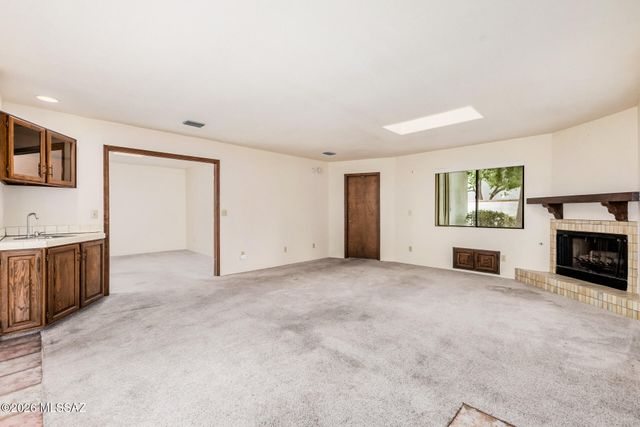 7853 N Calle De La Aldea, Tucson, AZ 85704