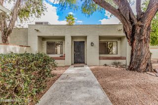 7853 N Calle De La Aldea, Tucson, AZ 85704