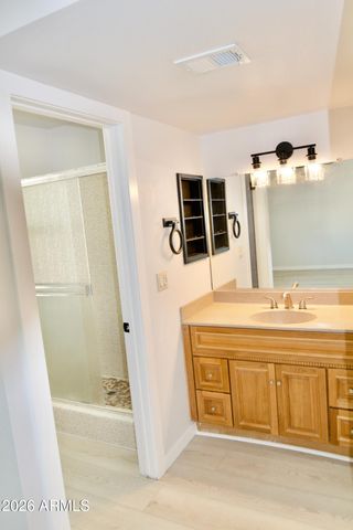 16801 N 45TH Place, Phoenix, AZ 85032