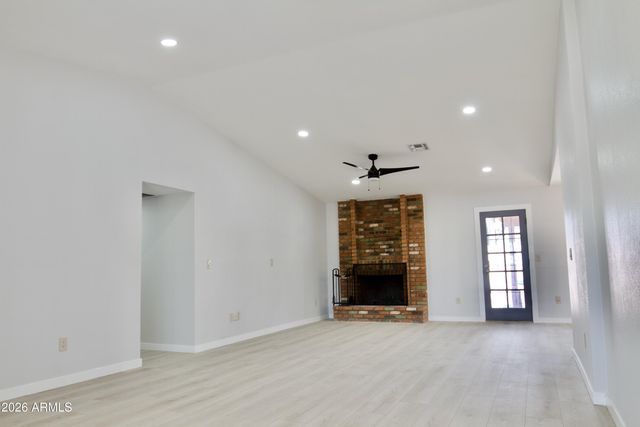 16801 N 45TH Place, Phoenix, AZ 85032