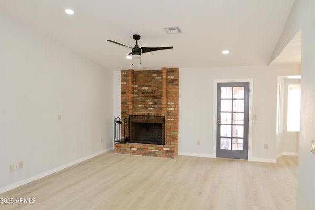 16801 N 45TH Place, Phoenix, AZ 85032