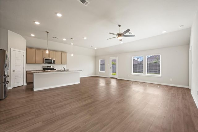 8635 Jetty Glen Drive, Cypress, TX 77433