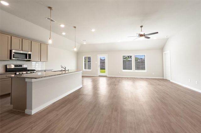 8635 Jetty Glen Drive, Cypress, TX 77433