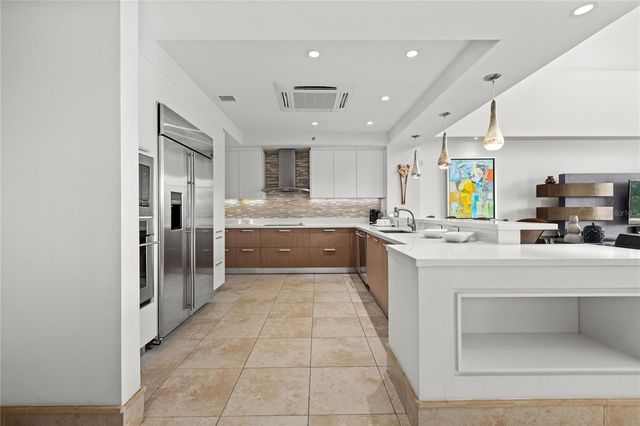 500 PLANTATION DRIVE 3-202, Dorado, PR 00646