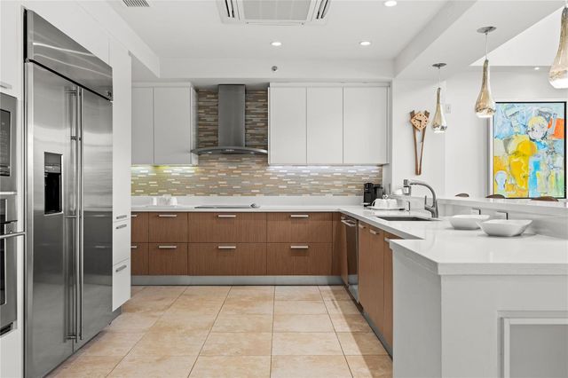 500 PLANTATION DRIVE 3-202, Dorado, PR 00646