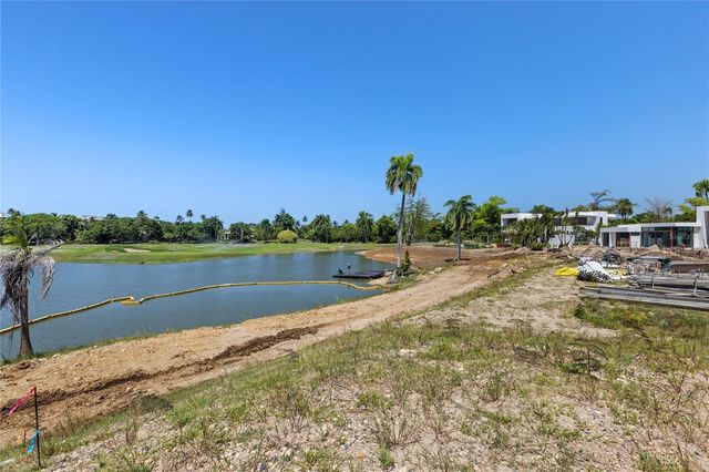 500 PLANTATION DRIVE 3-202, Dorado, PR 00646