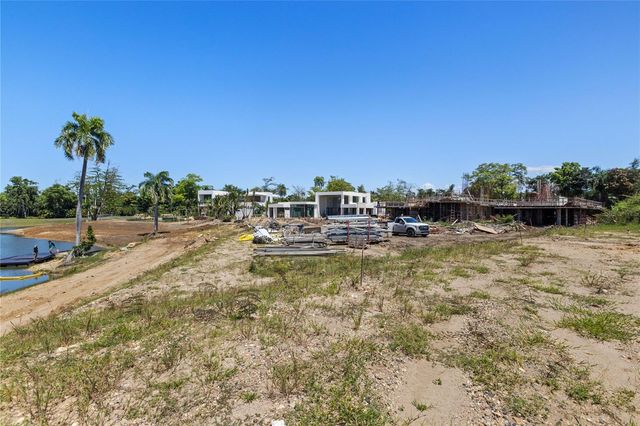 500 PLANTATION DRIVE 3-202, Dorado, PR 00646