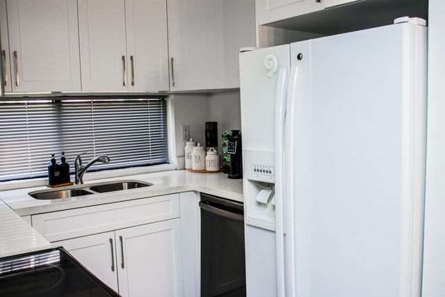 17011 N BAY Road 104, Sunny Isles Beach, FL 33160